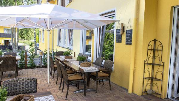 terrasse_rechts_9801_l_rgb.jpg
